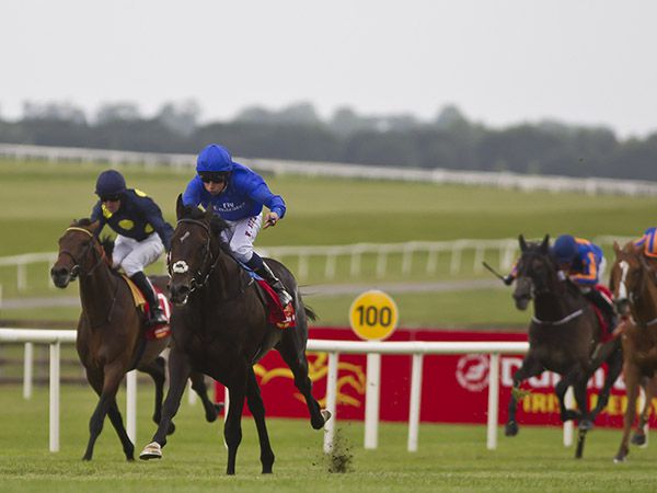 Jack Hobbs drawing clear of his rivals in the Irish Derby 